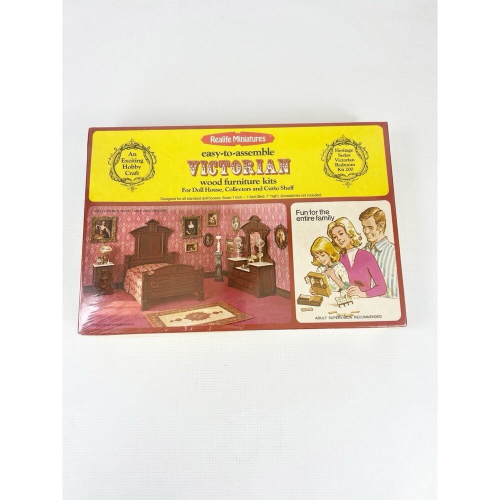 Vintage Realife Miniatures Heritage Series Victorian Bedroom Kit 200 NIB Rare